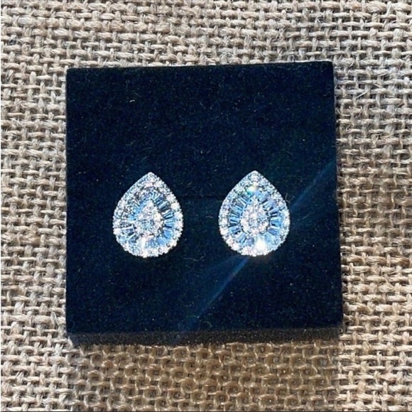 Pearl Tear Drop Sparkle Shinny white gold plated CZ New gorgeous luxury - Picture 7 of 11